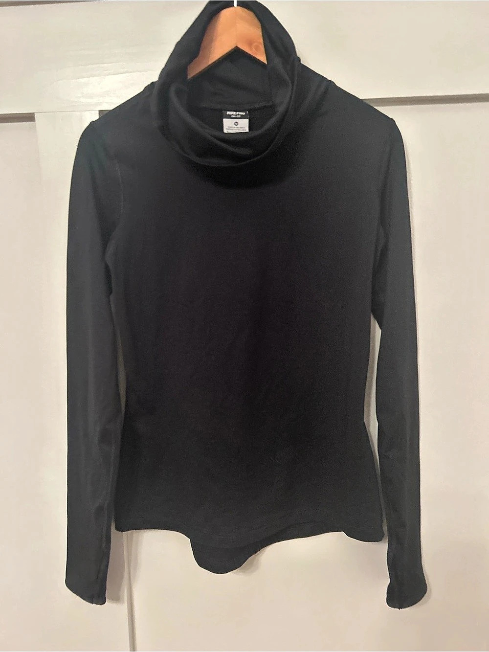 Nike Nike Pro Dri-FIT Long Sleeve Cowl Neck Black Medium Like New